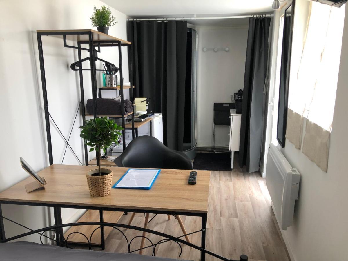 Capstay Famars & Netflix Eksteriør billede